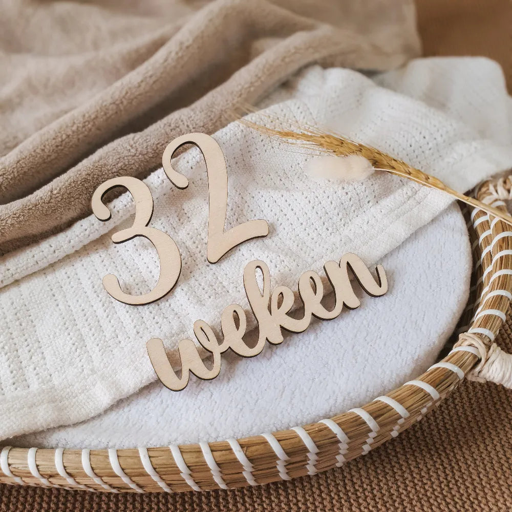 Houten mijlpaalbordjes voor tijdens de zwangerschap en het eerste babyjaar.