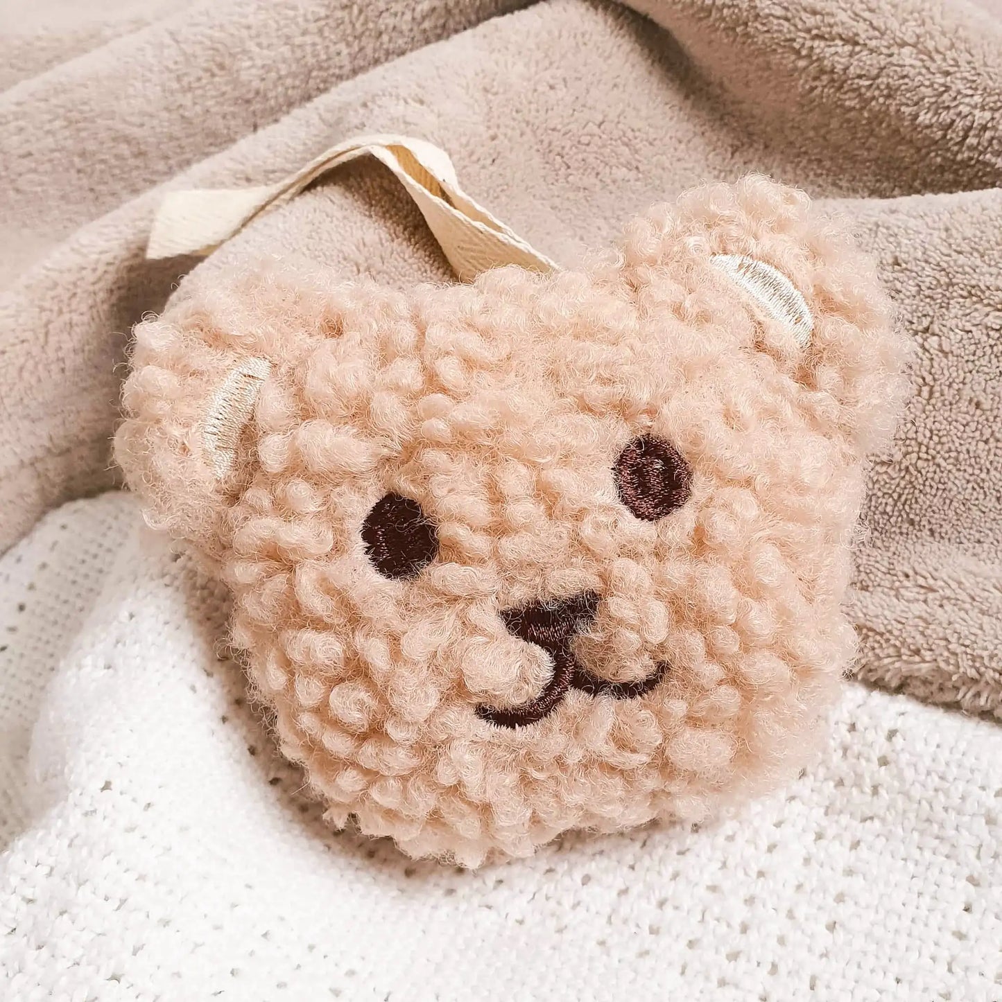 Crème beige teddybeer speenknuffel met pluchen berenkop voor fopspeen.